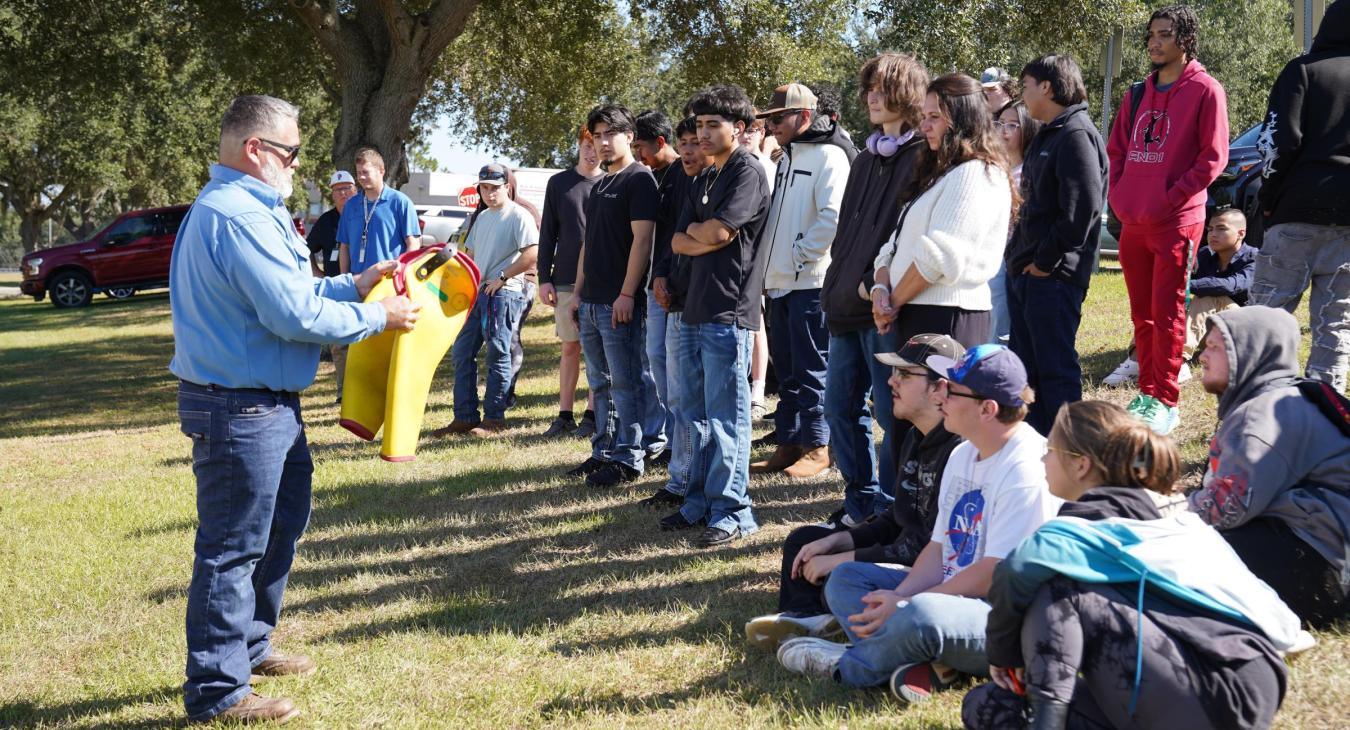 WREC Participates in Pasco High School Teach-In