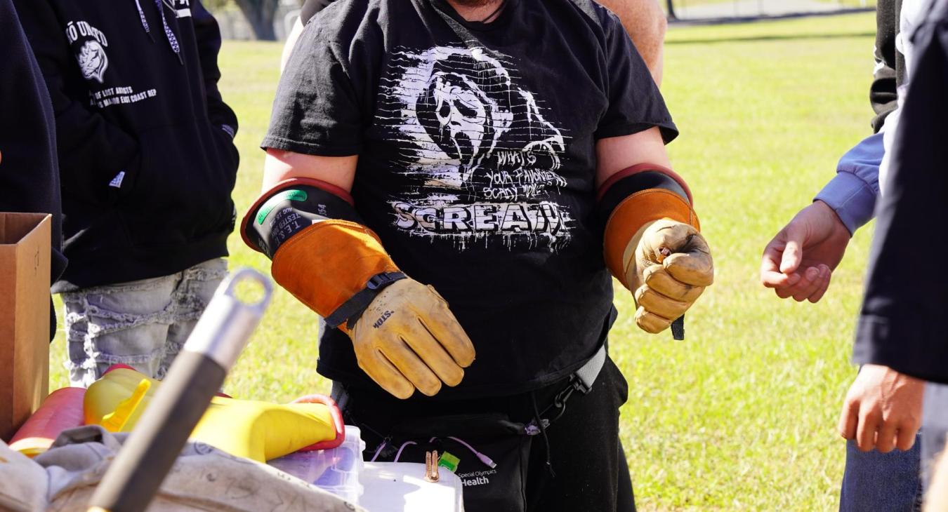 WREC Participates in Pasco High School Teach-In