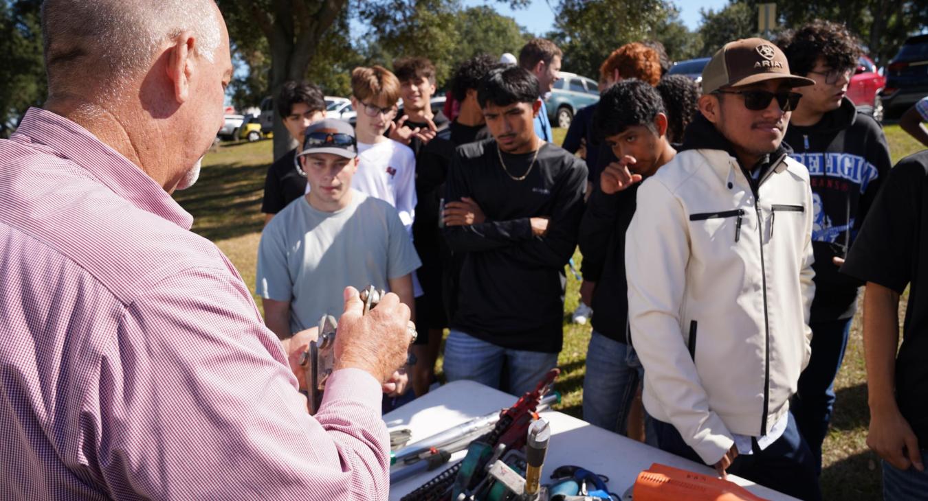 WREC Participates in Pasco High School Teach-In