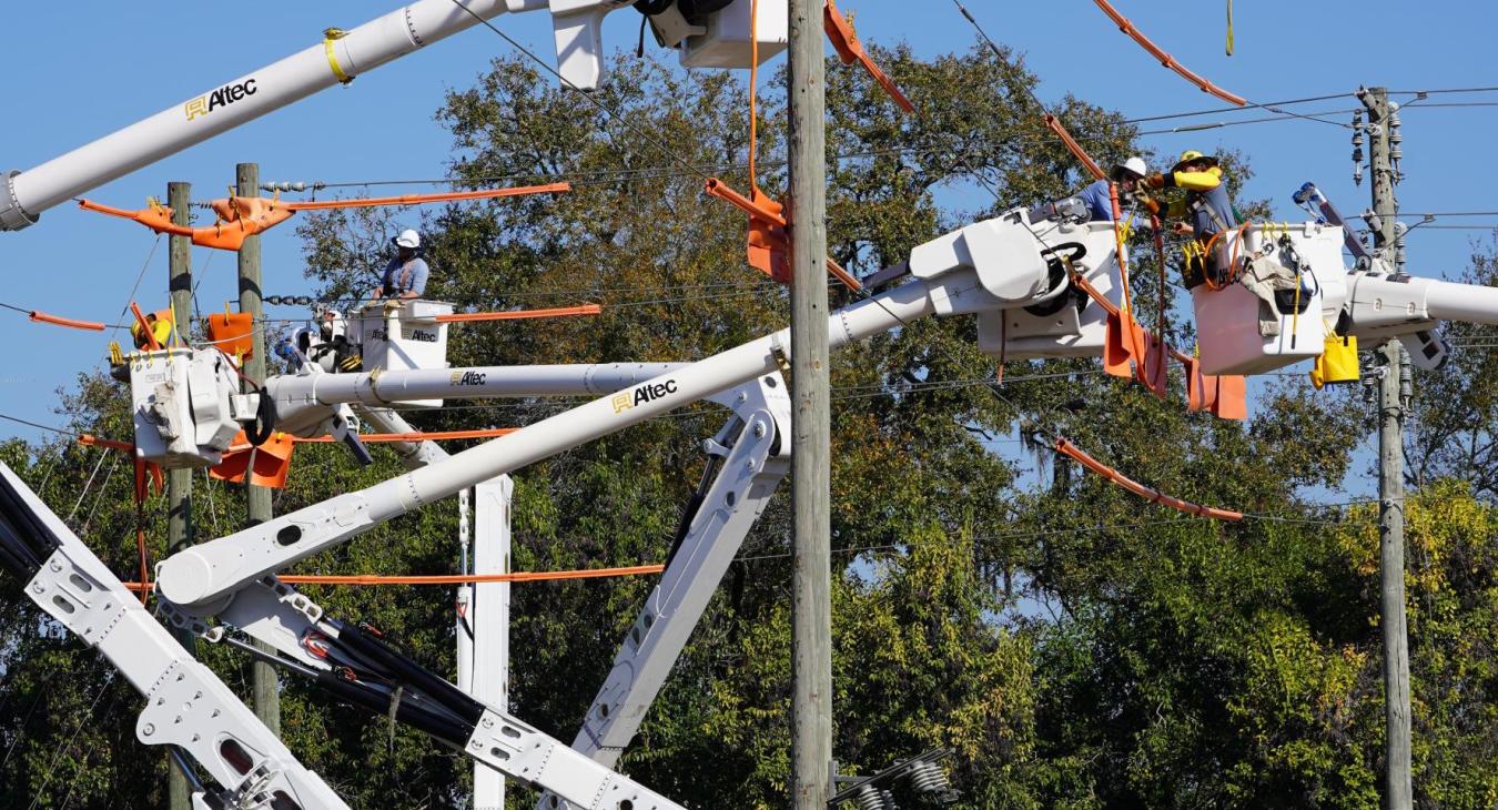WREC's Safety Department Holds Gloving Orientation