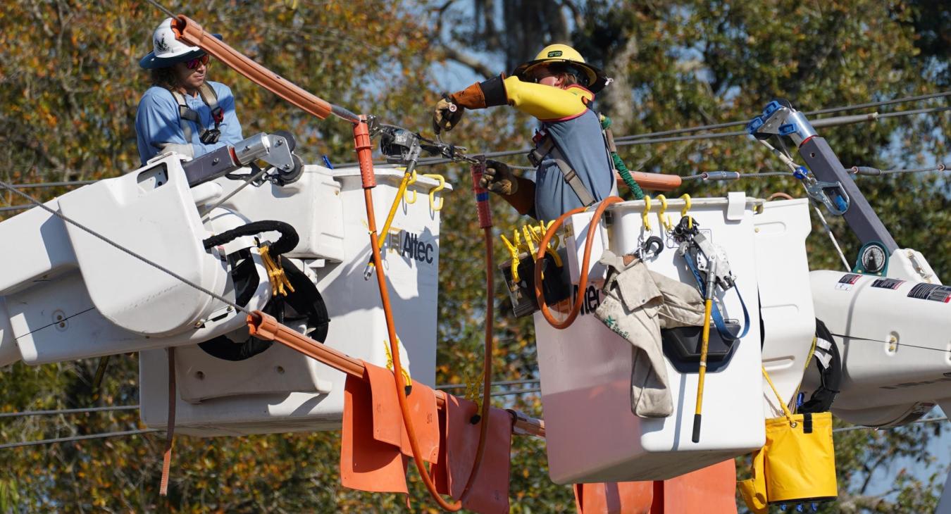 WREC's Safety Department Holds Gloving Orientation