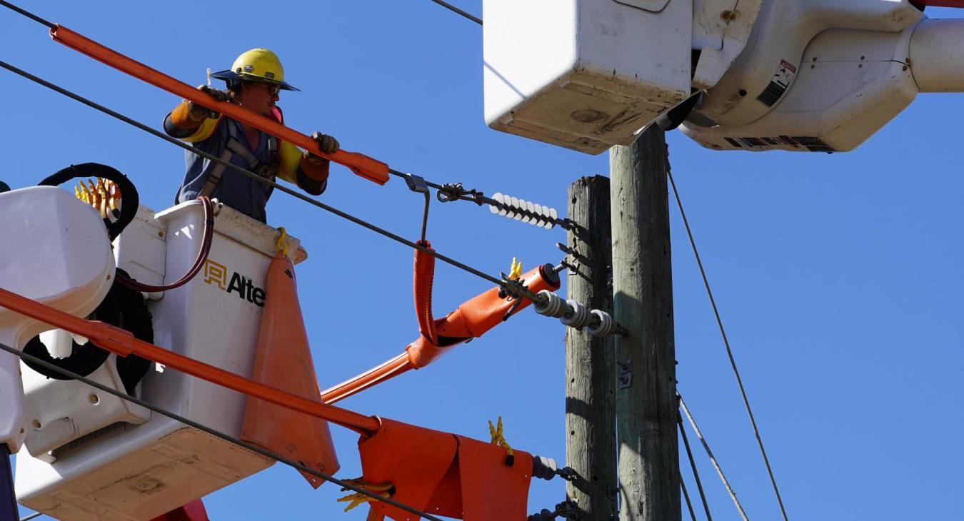WREC's Safety Department Holds Gloving Orientation