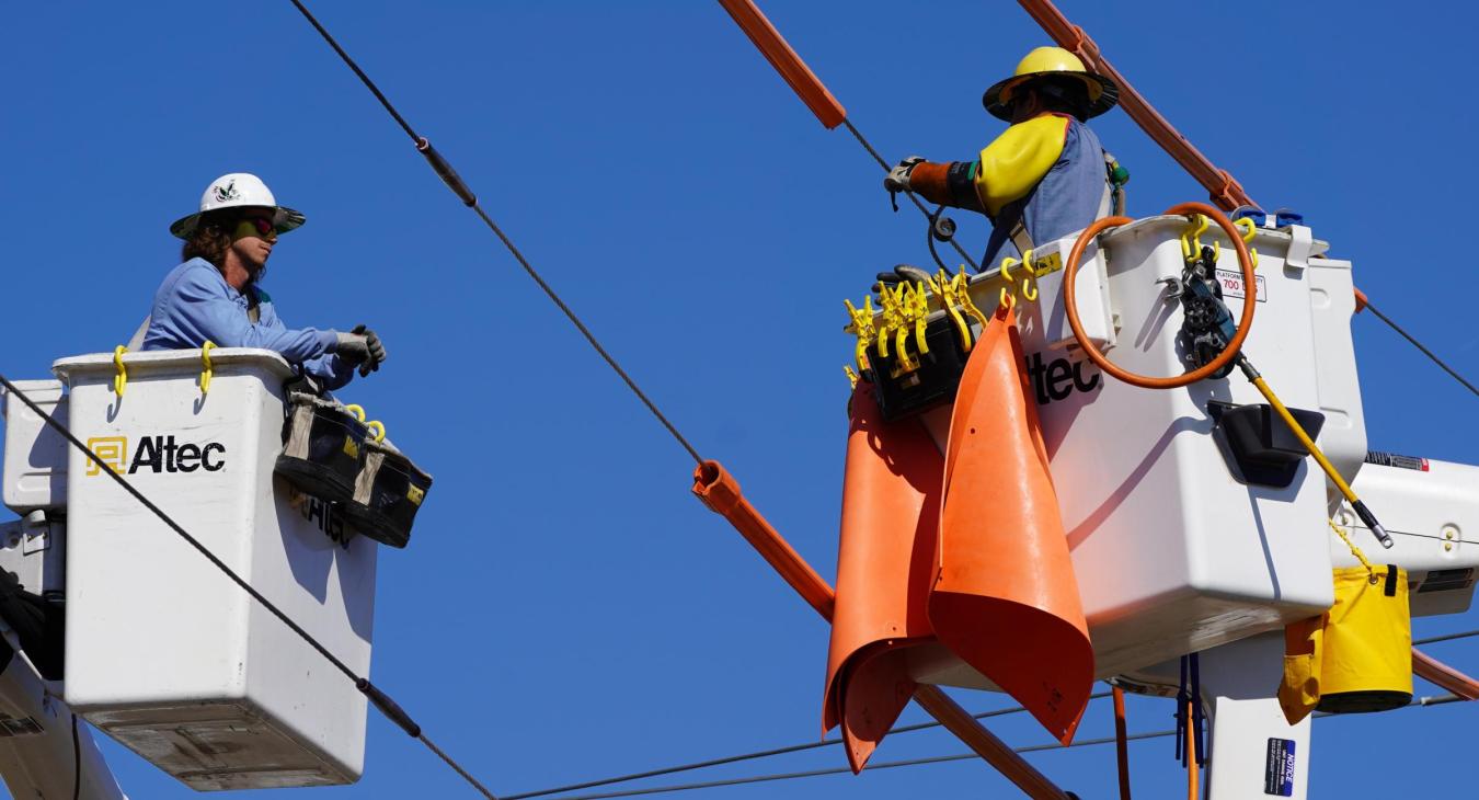 WREC's Safety Department Holds Gloving Orientation