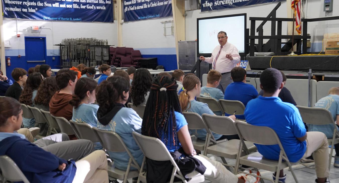WREC's GM Speaks at Grace Christian School's Career Day