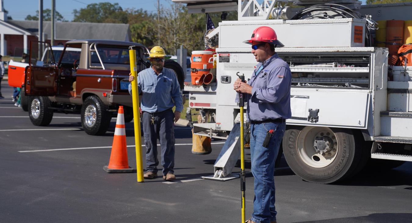 WREC linemen from our Bayonet Point office proudly participated in Shady Hills Elementary School’s Great American Teach-In! 