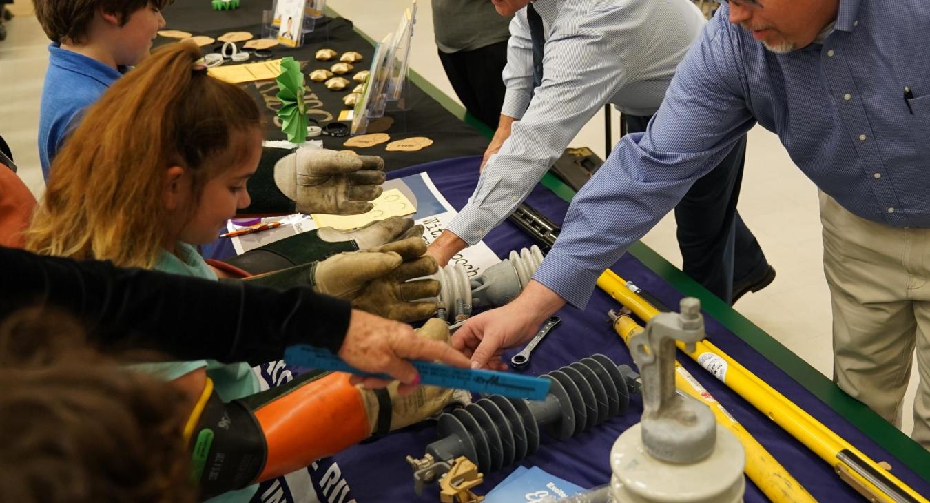 WREC Participates in Career Night at Deltona Elementary School