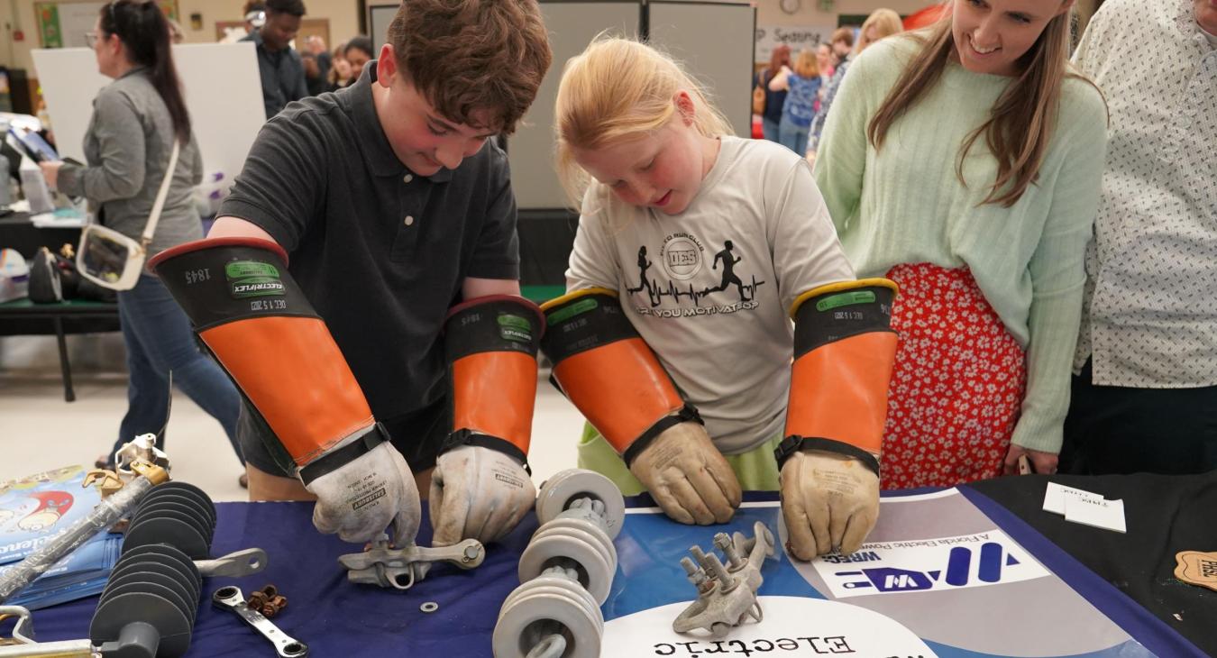 WREC Participates in Career Night at Deltona Elementary School