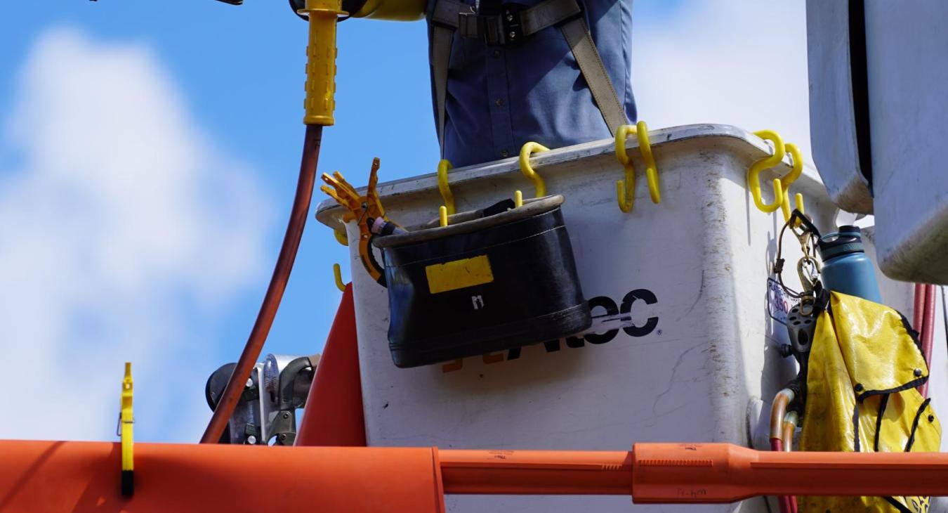 WREC Holds Gloving Orientation for Apprentice Linemen