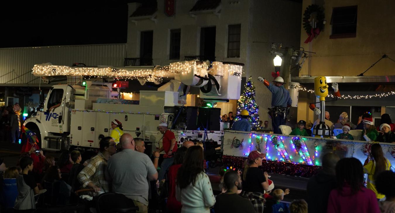 WREC Participates in Dade City Christmas Parade