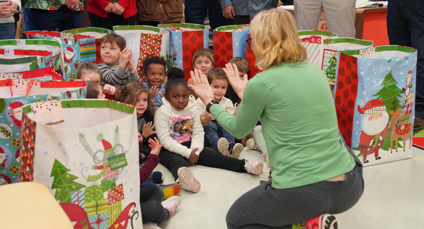 WREC's Bayonet Point employees deliver Angel Tree presents