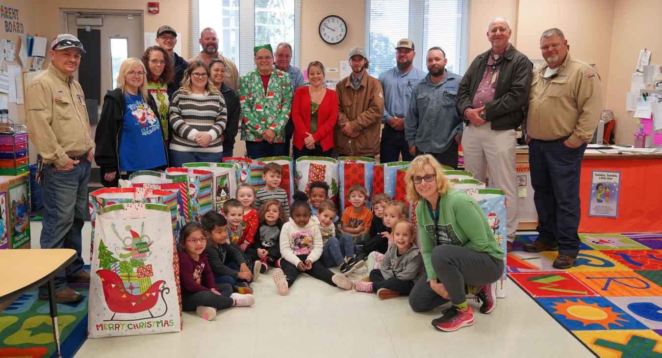 WREC's Bayonet Point employees deliver Angel Tree presents