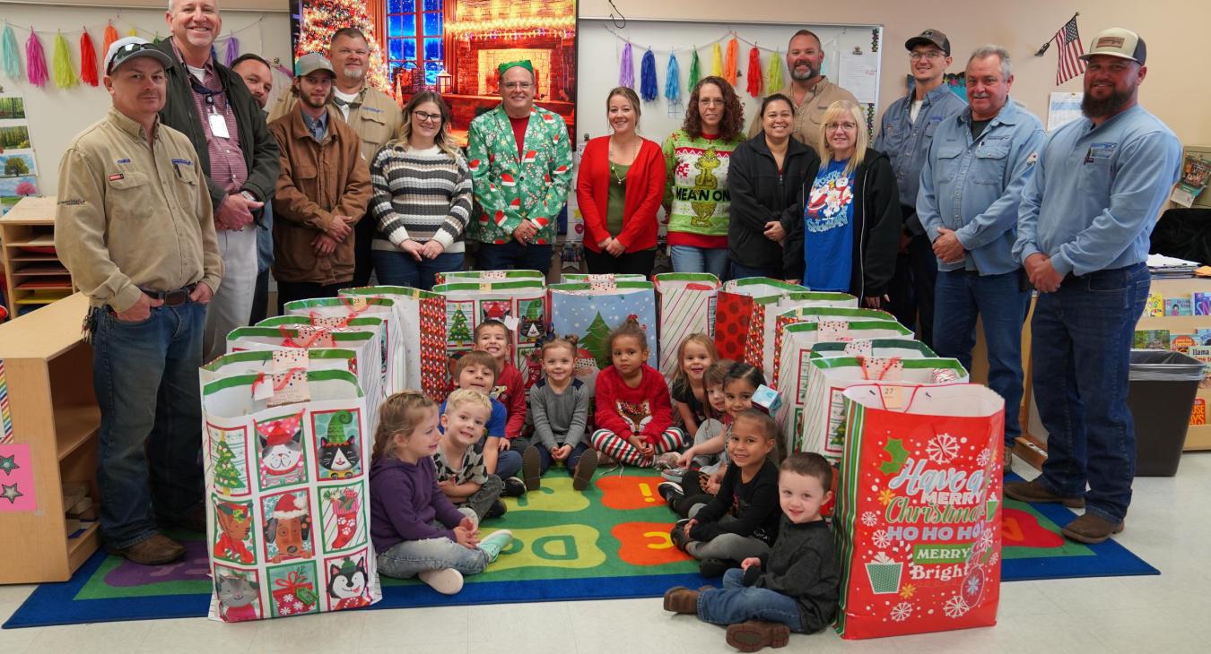 WREC's Bayonet Point employees deliver Angel Tree presents