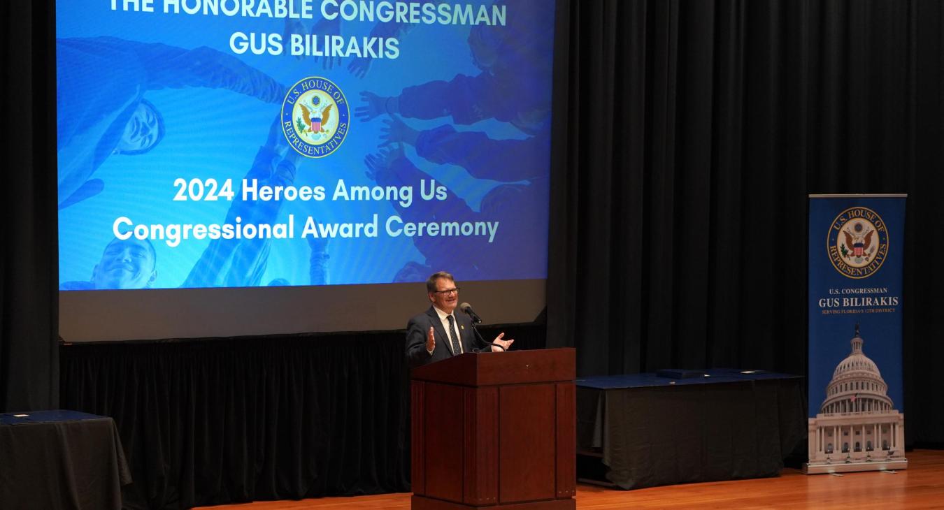 WREC's District Managers Receive Heroes Among Us Award