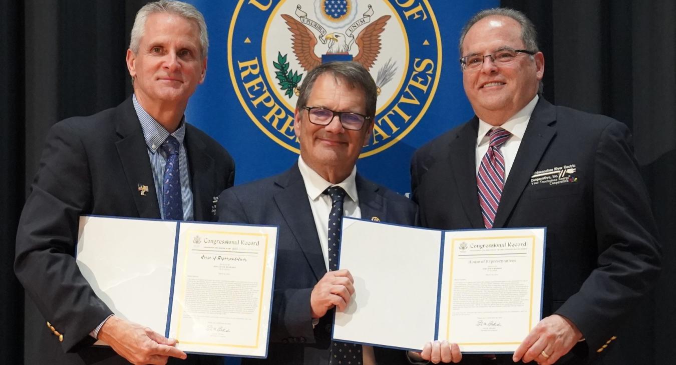 WREC's District Managers Receive Heroes Among Us Award