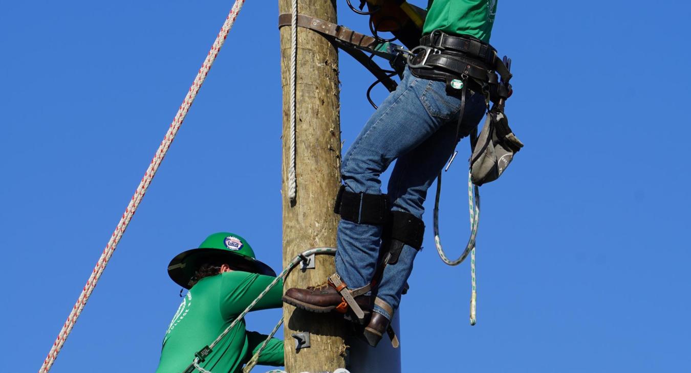 WREC Attends Lake-Sumter State College Lineworkers Bootcamp Graduation